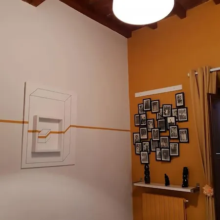 דירה Charming Garden In *